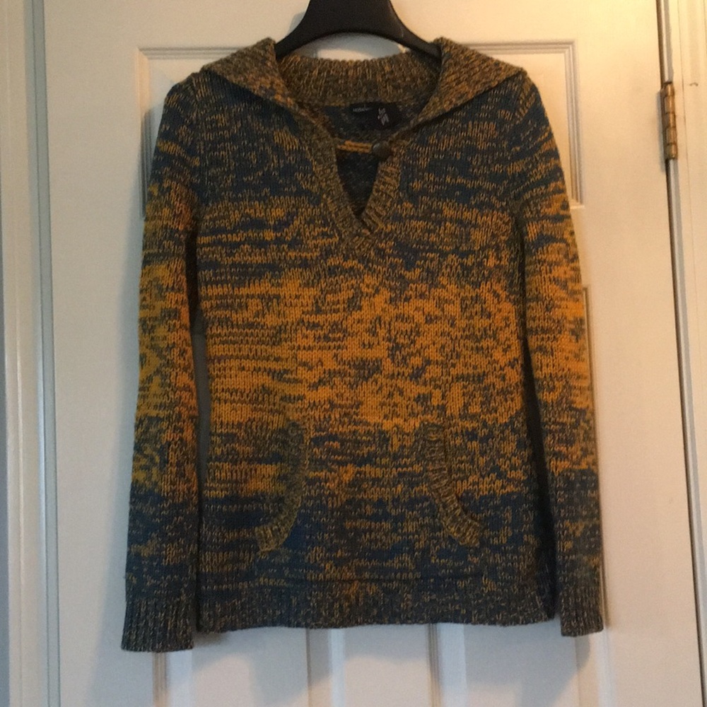 Knit sweater